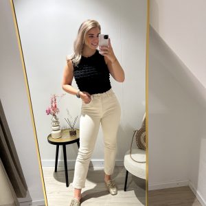Strainht Jeans Beige - Queen Hearts
