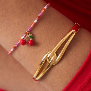 Connect With Me - Goud