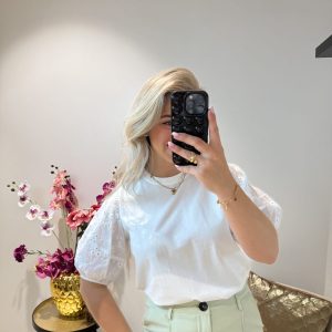 Emelie Broderie T-shirt