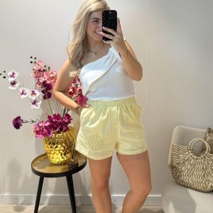 Izzy Short - Geel