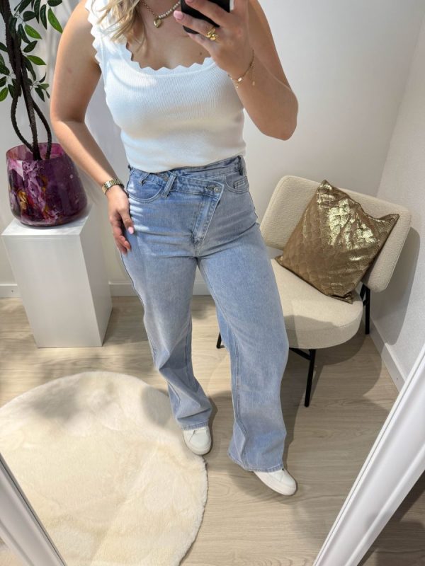 Noor Straight Leg Jeans - Redial